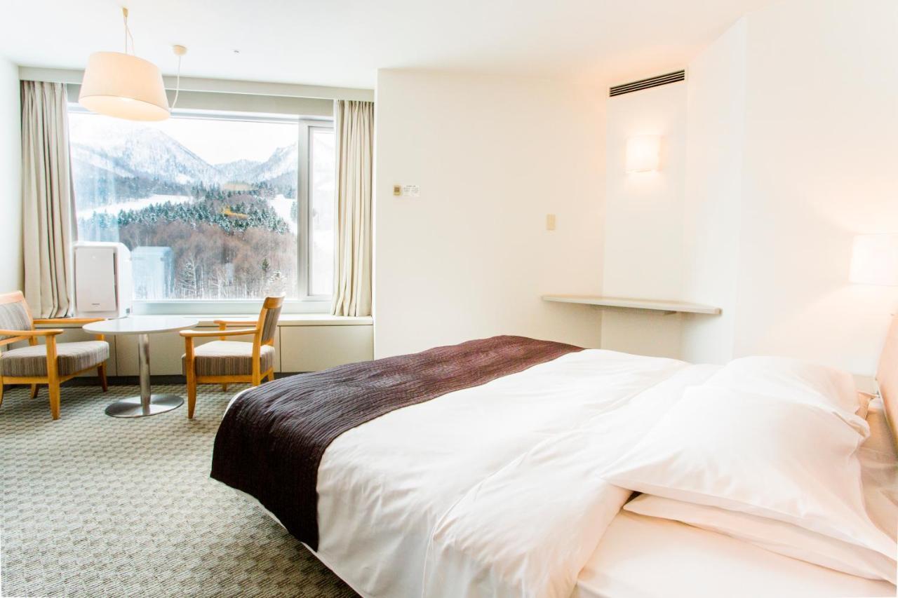 Shin Furano Prince Hotel Exterior photo A room at the hotel