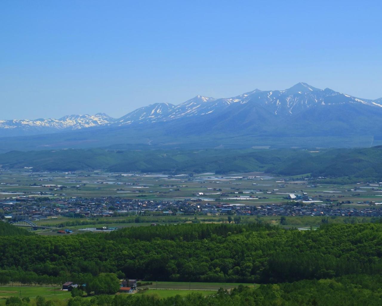 Shin Furano Prince Hotel Exterior photo View of Iida